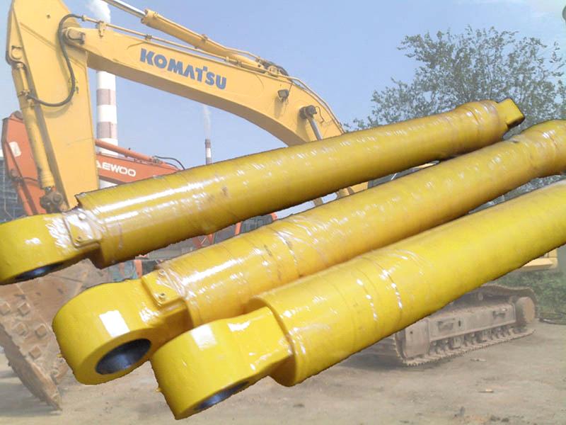 Cylindre hydraulique pour excavatrice Komatsu